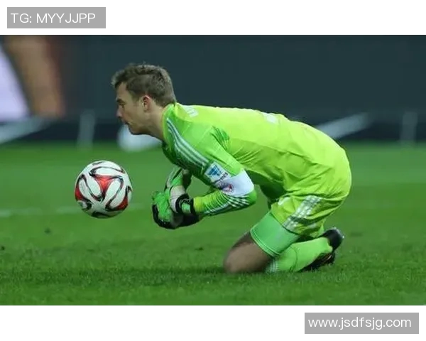 足球明星段位滑铲技巧揭秘如何在比赛中巧妙运用滑铲提升防守能力